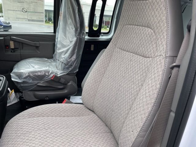 New 2025 GMC Savana 2500 w/ Driver Convenience Package RWD image 11