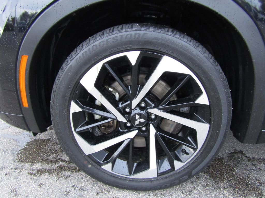 Used 2024 Mitsubishi Outlander SEL image 9