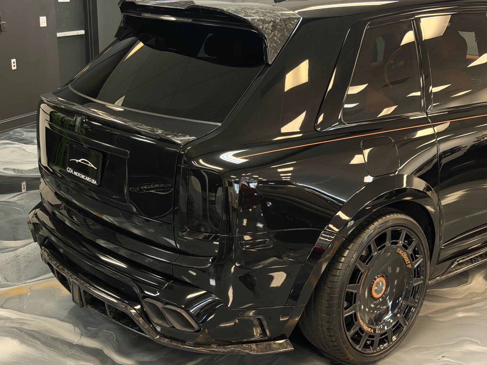 Used 2023 Rolls-Royce Cullinan AWD/4WD image 10