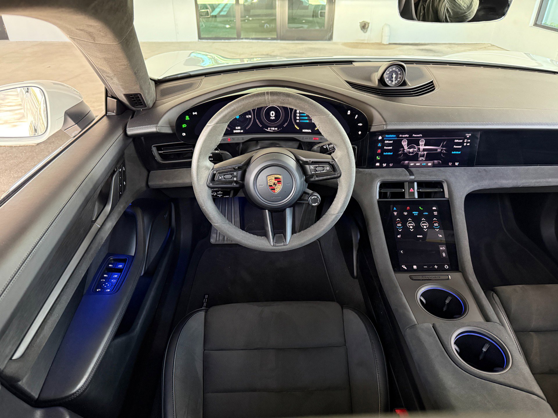 Used 2022 Porsche Taycan GTS image 36