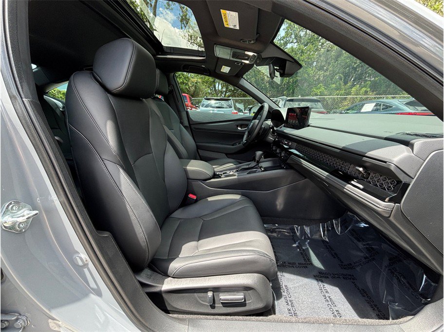 Used 2025 Honda Accord Sport image 39