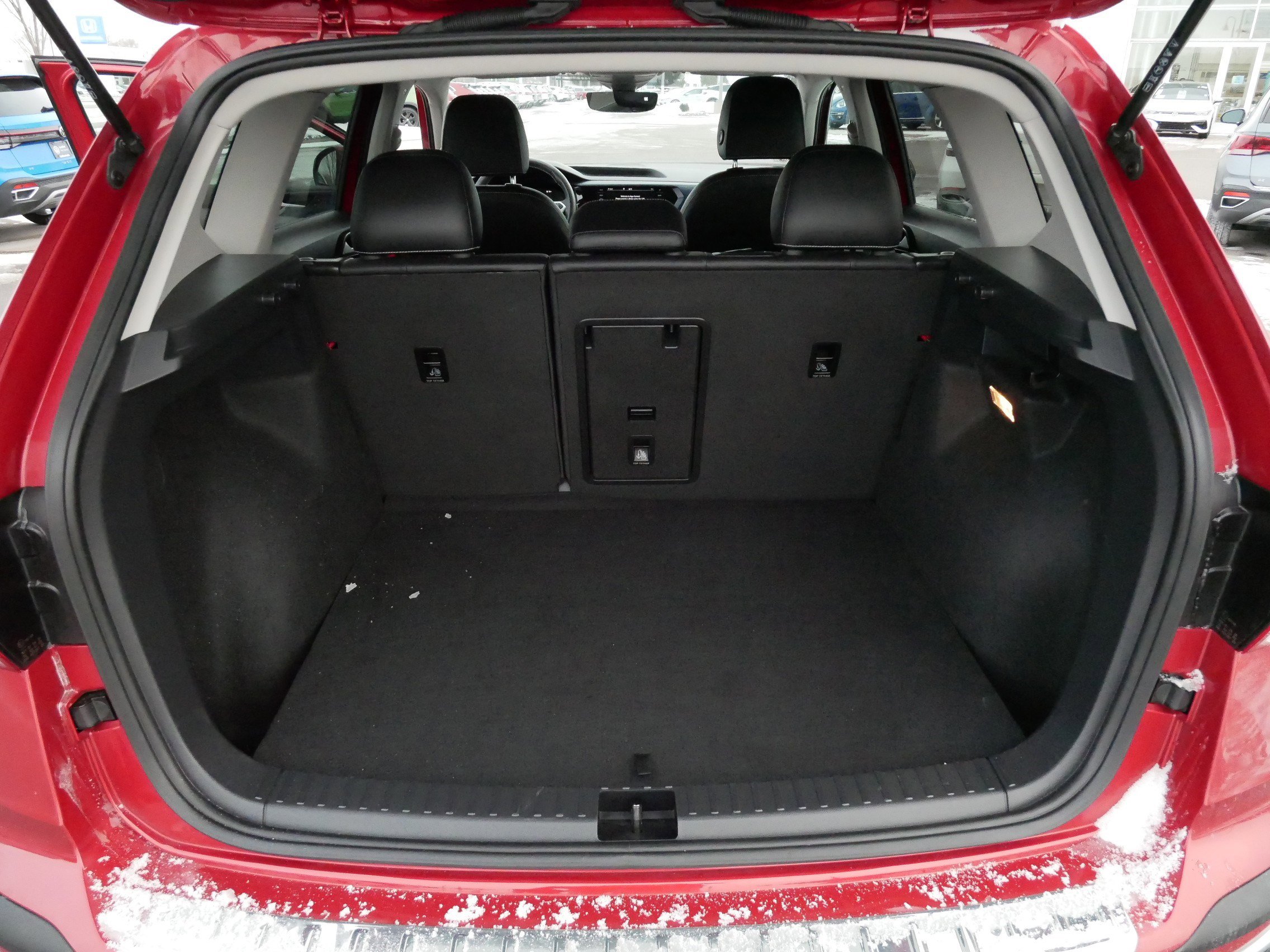 Certified 2023 Volkswagen Taos SE w/ Panoramic Sunroof Package image 18