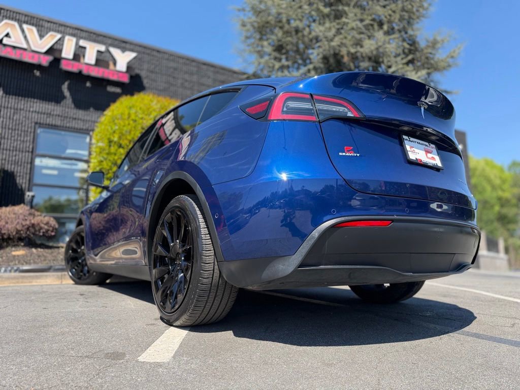 Used 2021 Tesla Model Y Long Range AWD/4WD image 21