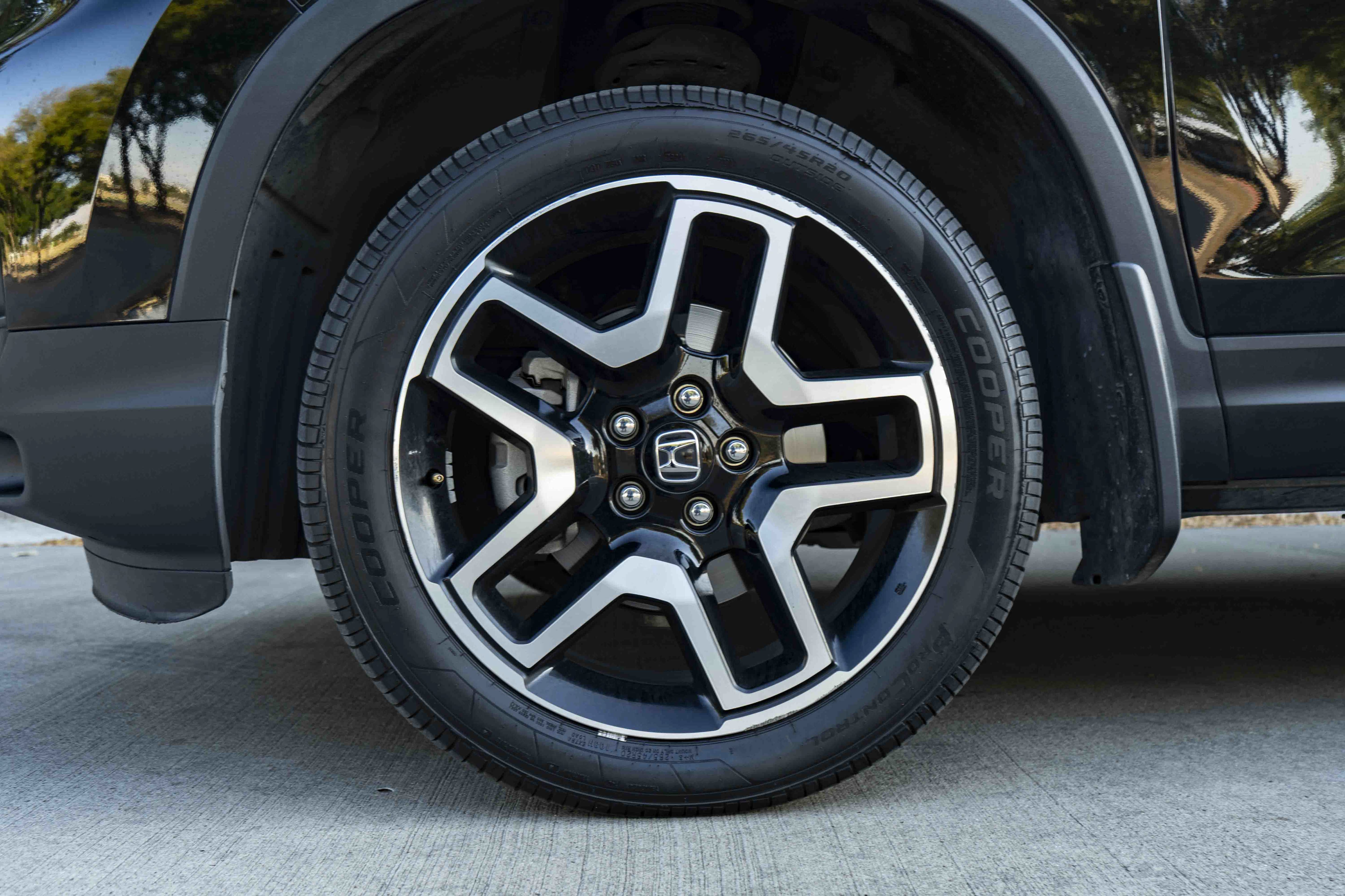 Used 2023 Honda Passport Elite image 14