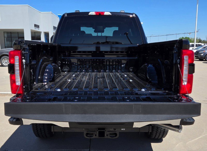 New 2025 Ford F350 Lariat image 9