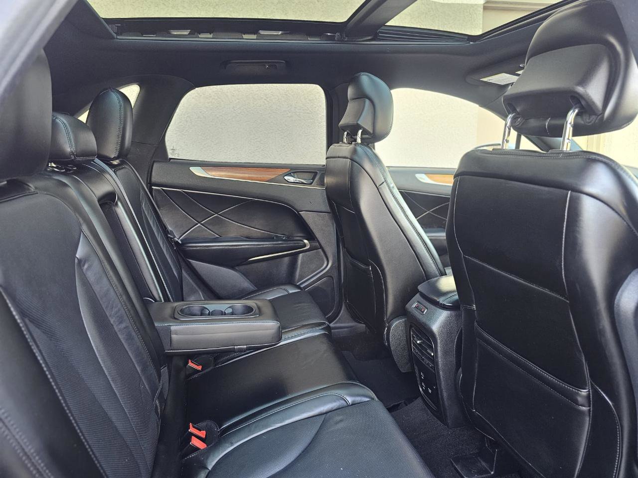 Used 2019 Lincoln MKC Reserve w/ MKC Technology Package FWD image 24
