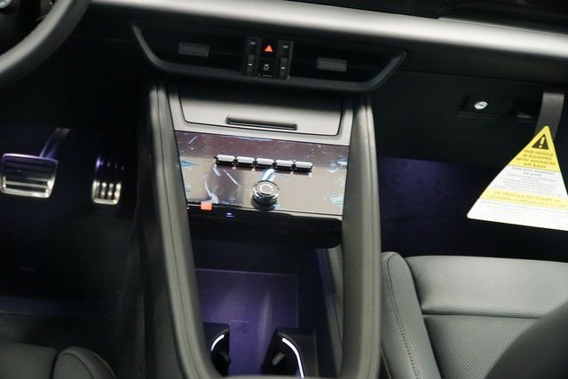 New 2026 Porsche Macan 4S Electric AWD/4WD image 20