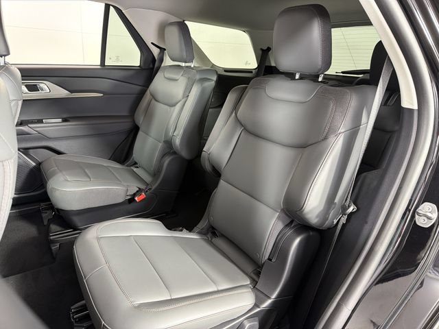 Used 2026 Ford Explorer Active w/ Active Comfort Package RWD image 22