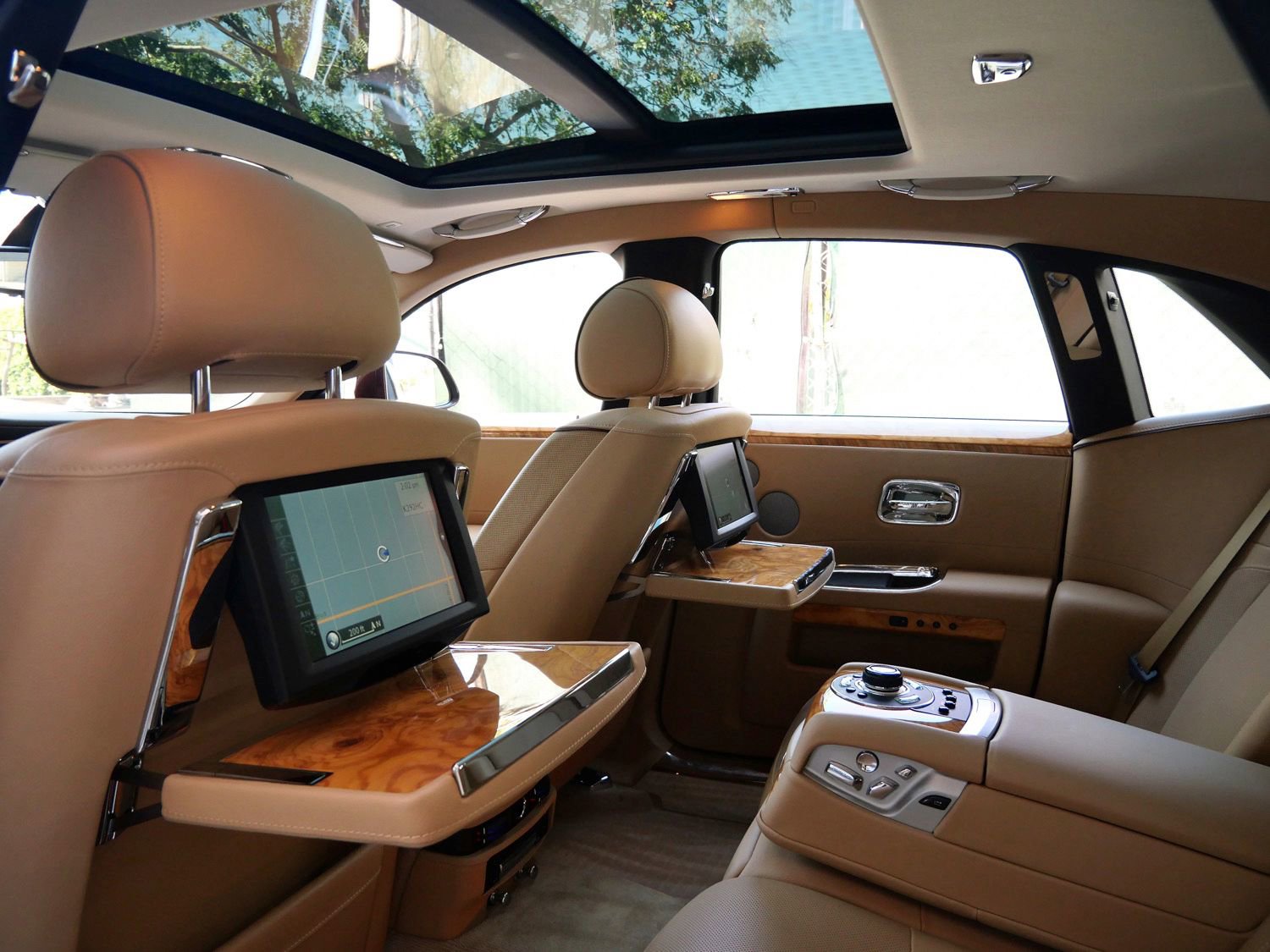 Certified 2013 Rolls-Royce Ghost image 24