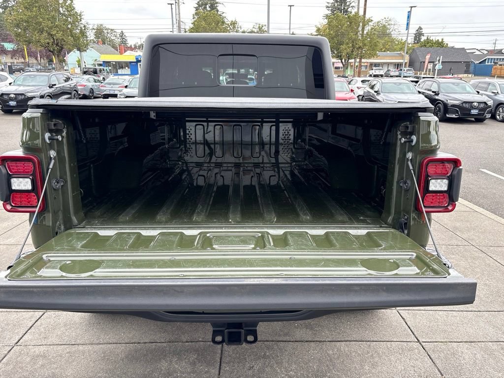 Used 2022 Jeep Gladiator Rubicon w/ LED Lighting Group AWD/4WD image 29