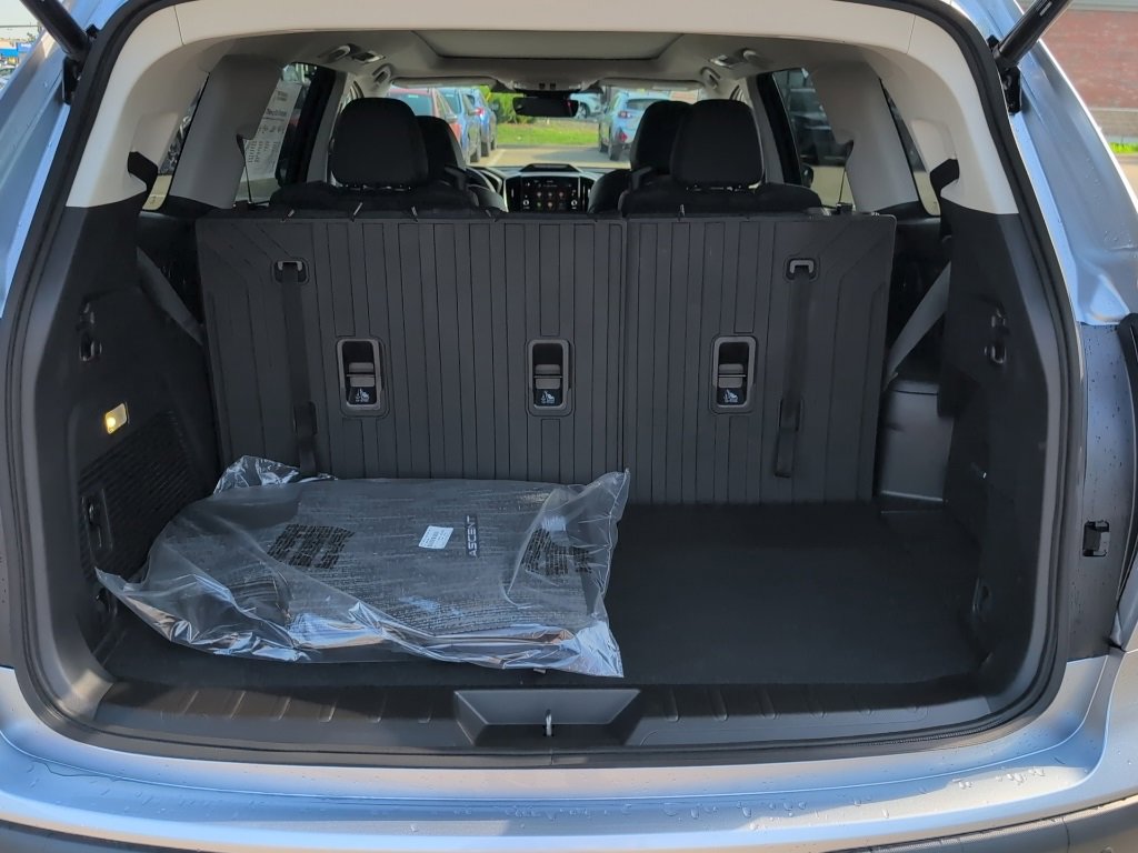 New 2025 Subaru Ascent Limited image 14