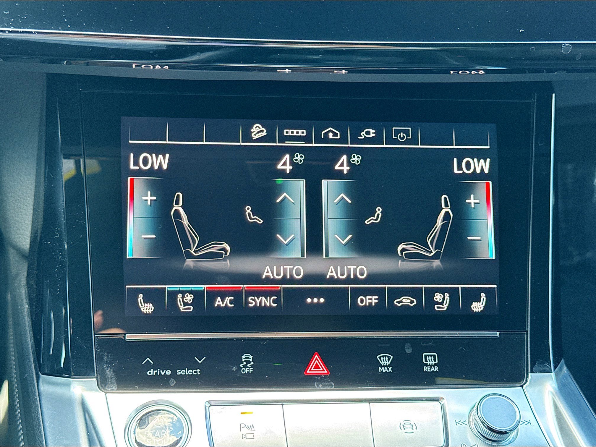 Used 2024 Audi Q8 e-tron Premium Plus AWD/4WD image 34