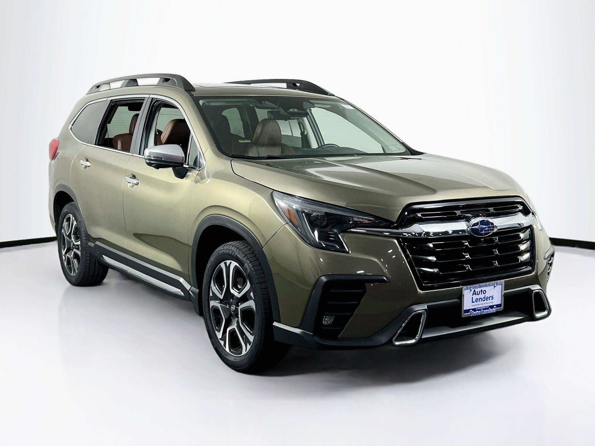 Used 2023 Subaru Ascent Touring AWD/4WD image 3