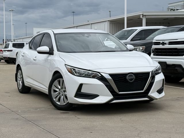 Used 2020 Nissan Sentra S FWD image 2