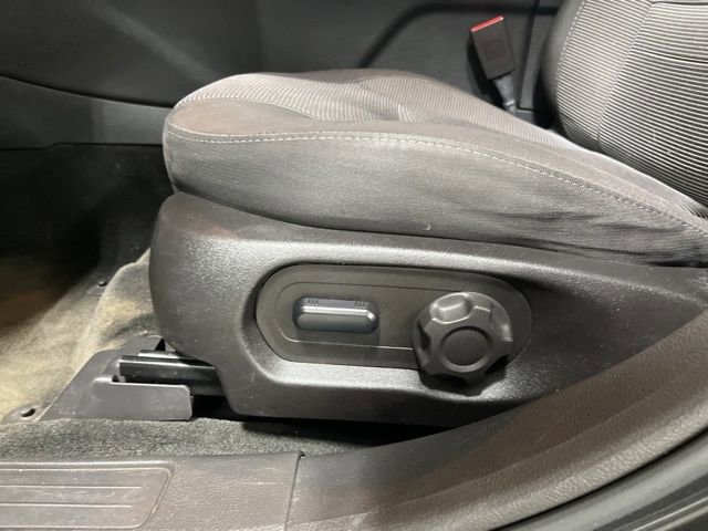 Used 2016 Ford Taurus SEL w/ Equipment Group 201A AWD/4WD image 21