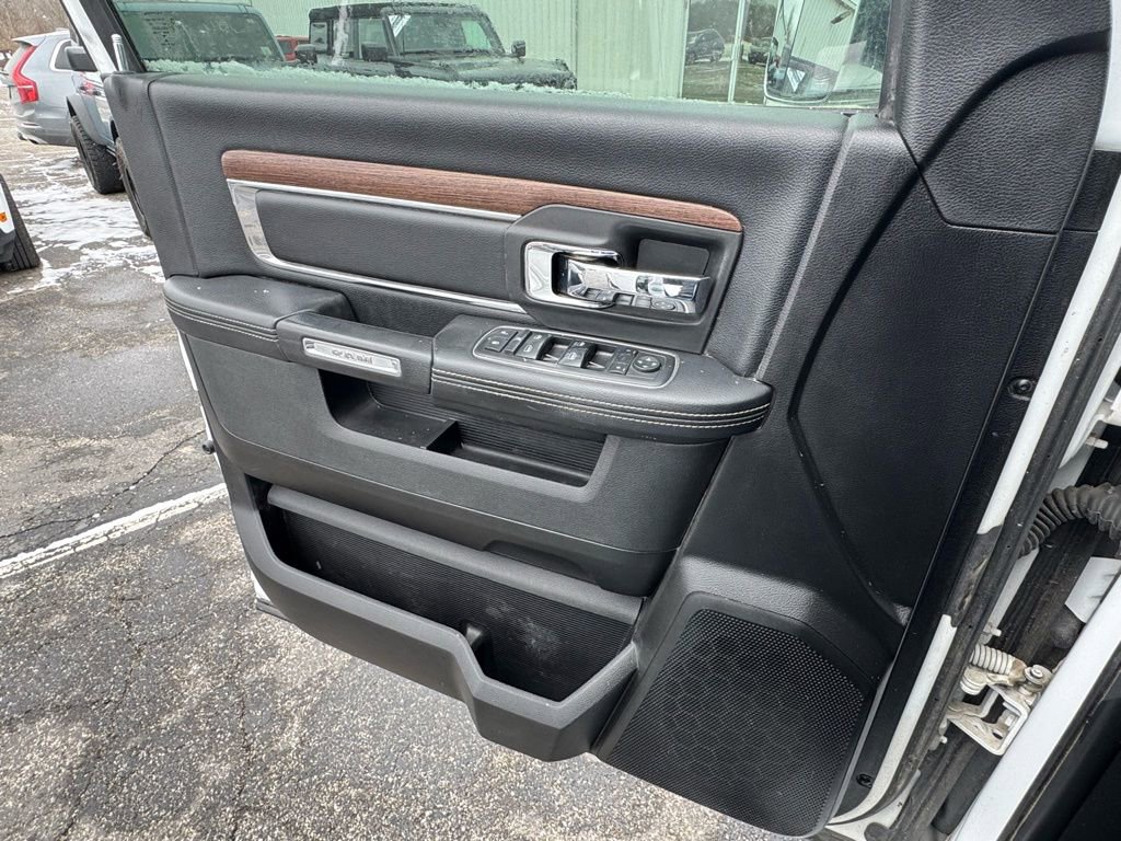 Used 2018 RAM 1500 Laramie image 23