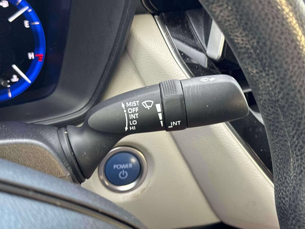 Used 2021 Toyota Corolla LE FWD image 26
