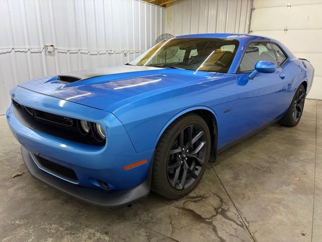 Used 2019 Dodge Challenger R/T RWD image 4