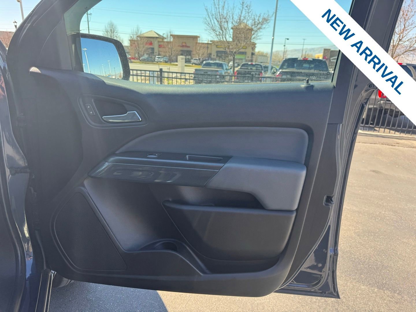 Used 2018 Chevrolet Colorado Z71 w/ Centennial Edition image 10