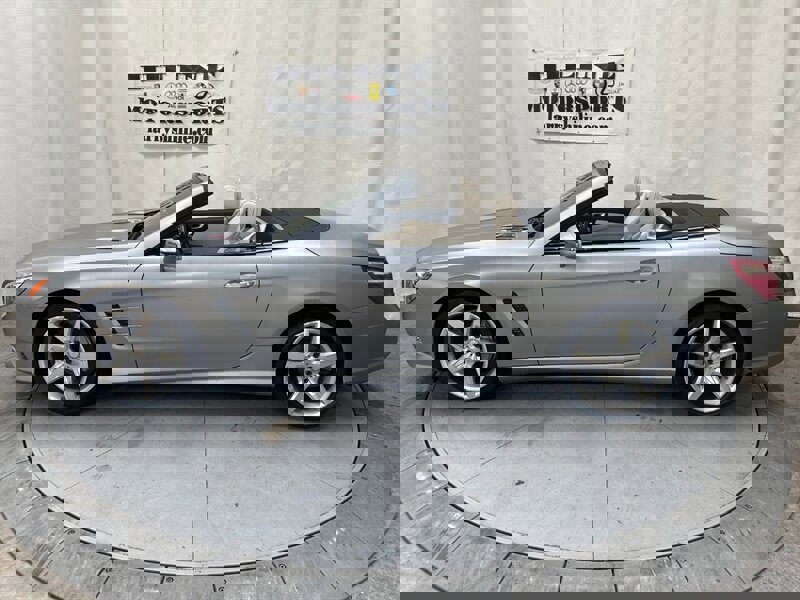 Used 2013 Mercedes-Benz SL 550 w/ Premium Pkg image 1