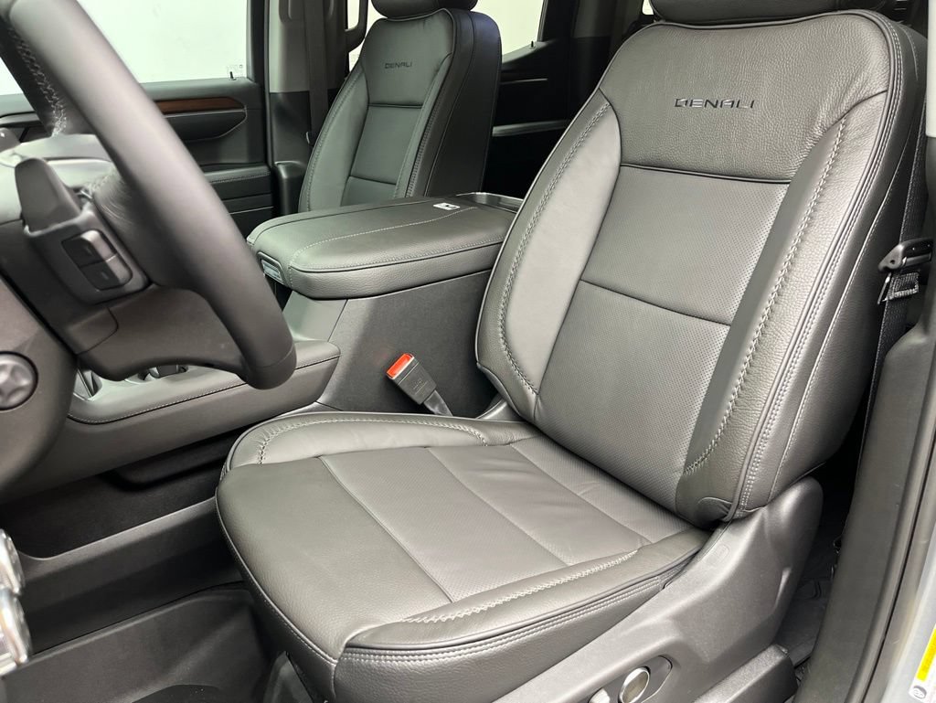 New 2026 GMC Sierra 1500 Denali AWD/4WD image 8