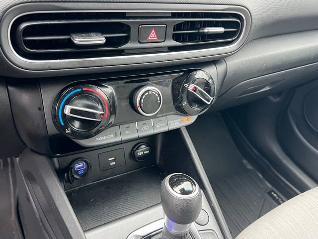 Used 2022 Hyundai Kona SEL image 18