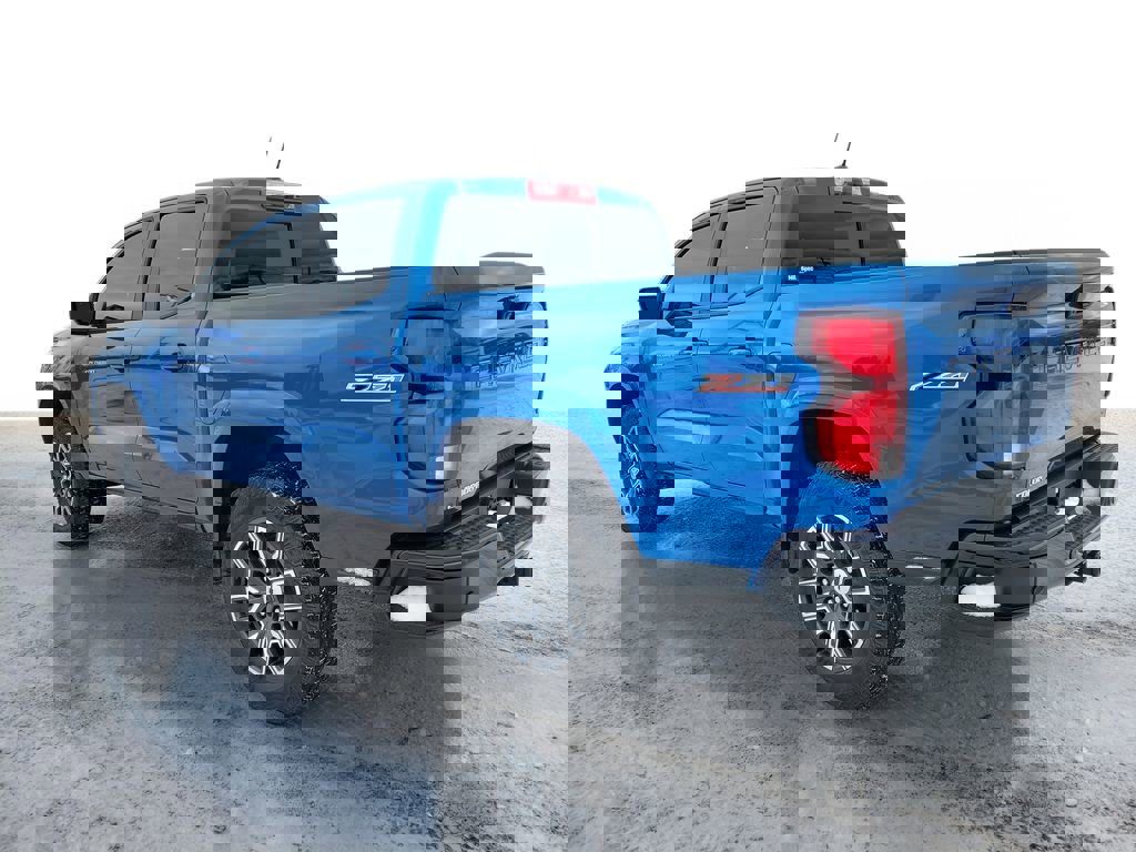 Used 2023 Chevrolet Colorado Z71 w/ Z71 Convenience Package 2 image 3