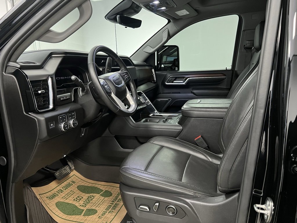 Used 2024 GMC Sierra 3500 Denali w/ Denali Reserve Package image 23