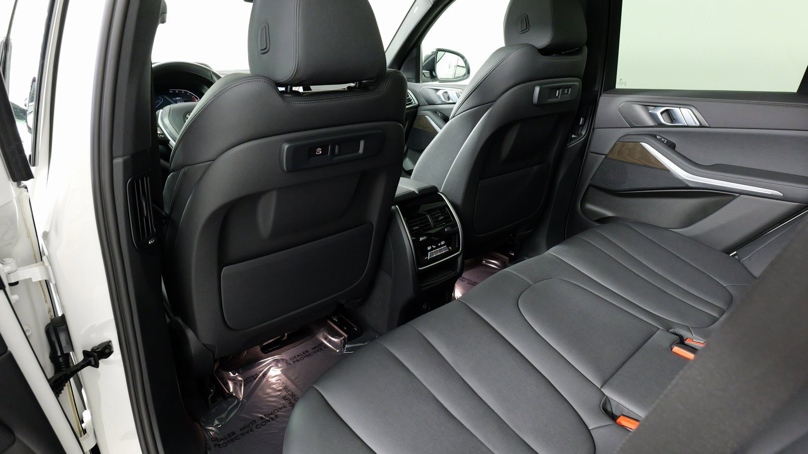 Used 2022 BMW X5 xDrive40i w/ Parking Assistance Package image 32