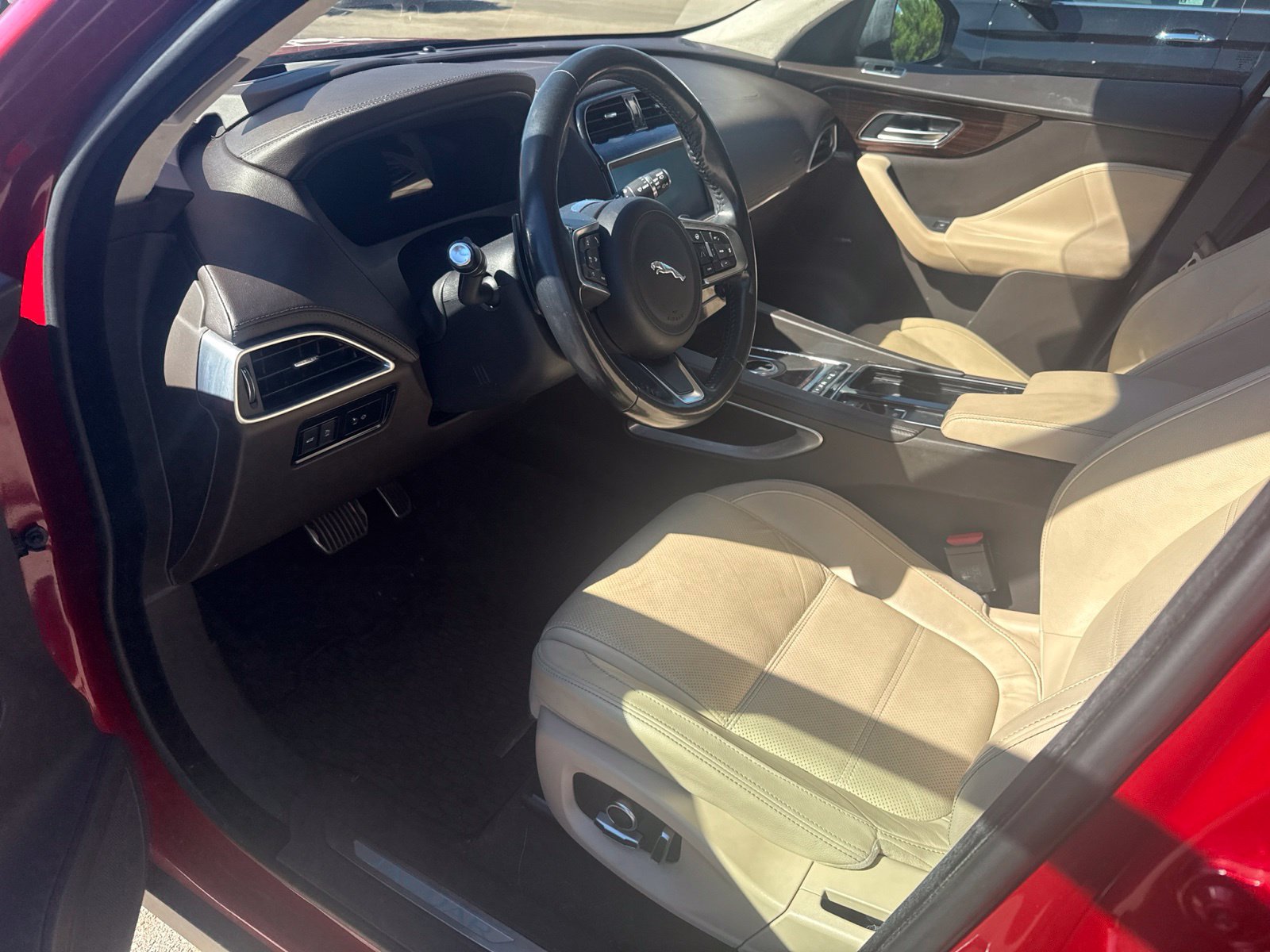 Used 2019 Jaguar F-PACE Prestige AWD/4WD image 9
