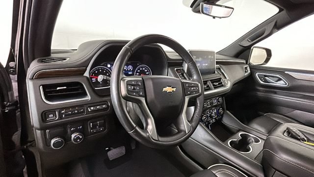 Used 2021 Chevrolet Suburban Premier w/ Premium Package RWD image 13