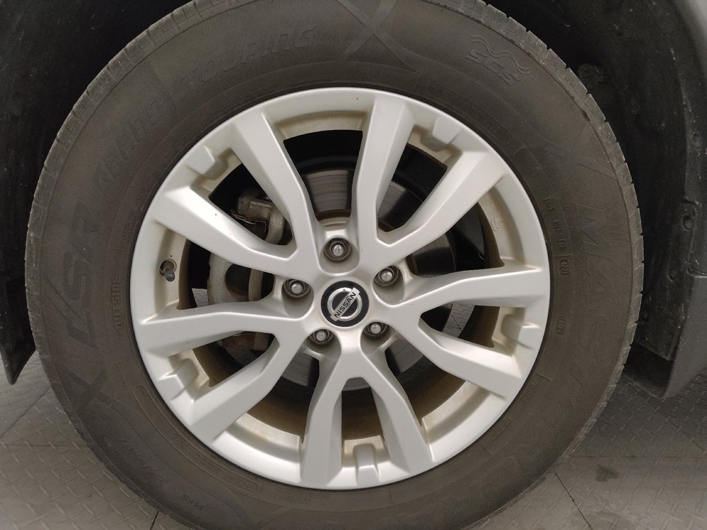 Used 2019 Nissan Rogue SV image 31