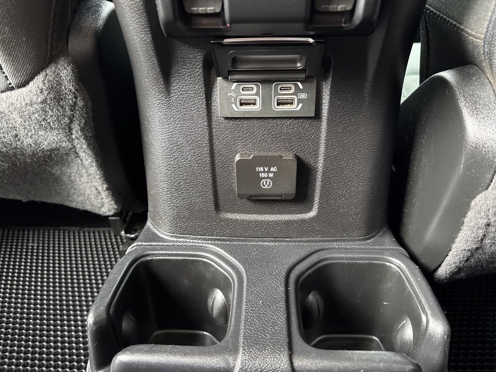 Used 2020 Jeep Wrangler Unlimited Sahara AWD/4WD image 21