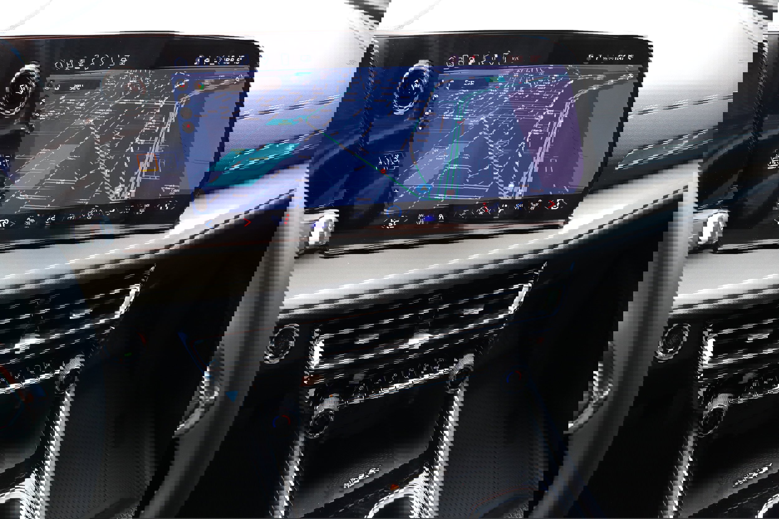 New 2025 Chevrolet Traverse LT w/ Driver Confidence Package image 11