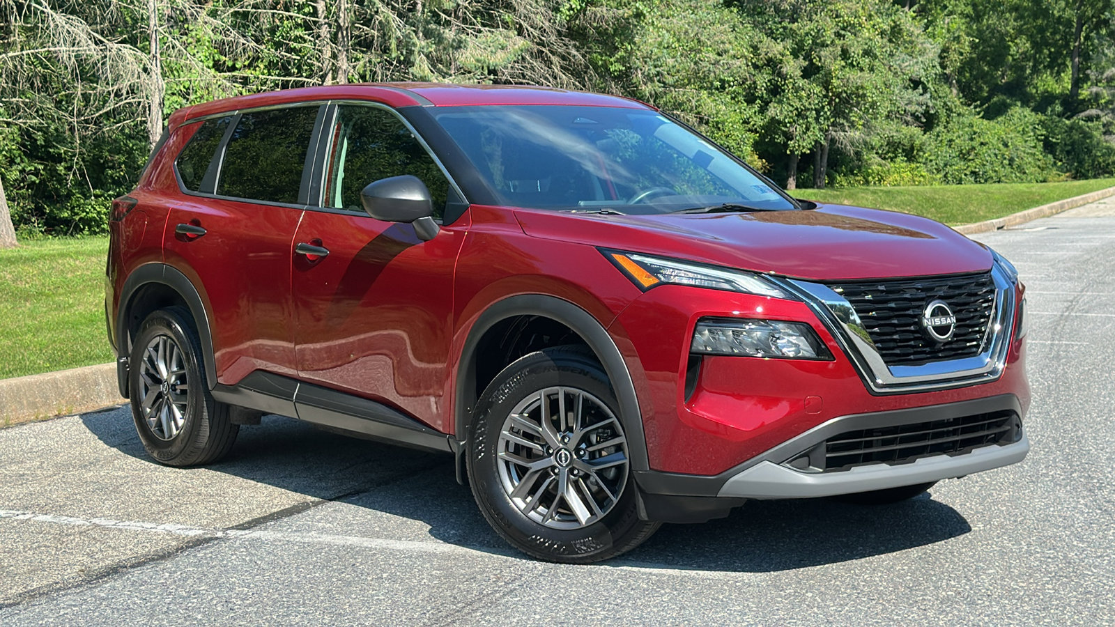 Certified 2023 Nissan Rogue S image 1
