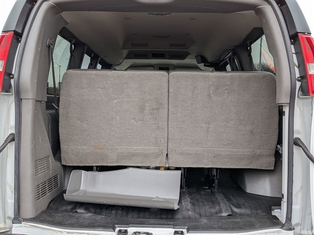 Used 2023 Chevrolet Express 3500 LS image 15