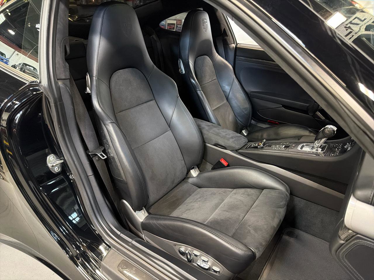 Used 2017 Porsche 911 Turbo S AWD/4WD image 20