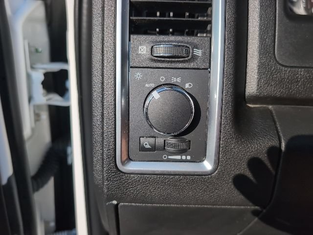 Used 2022 RAM 1500 Warlock AWD/4WD image 23
