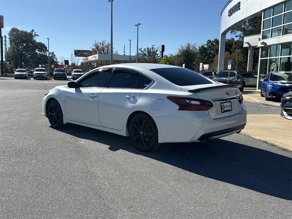 Used 2017 Nissan Altima 2.5 SR w/ Midnight Edition Package image 6