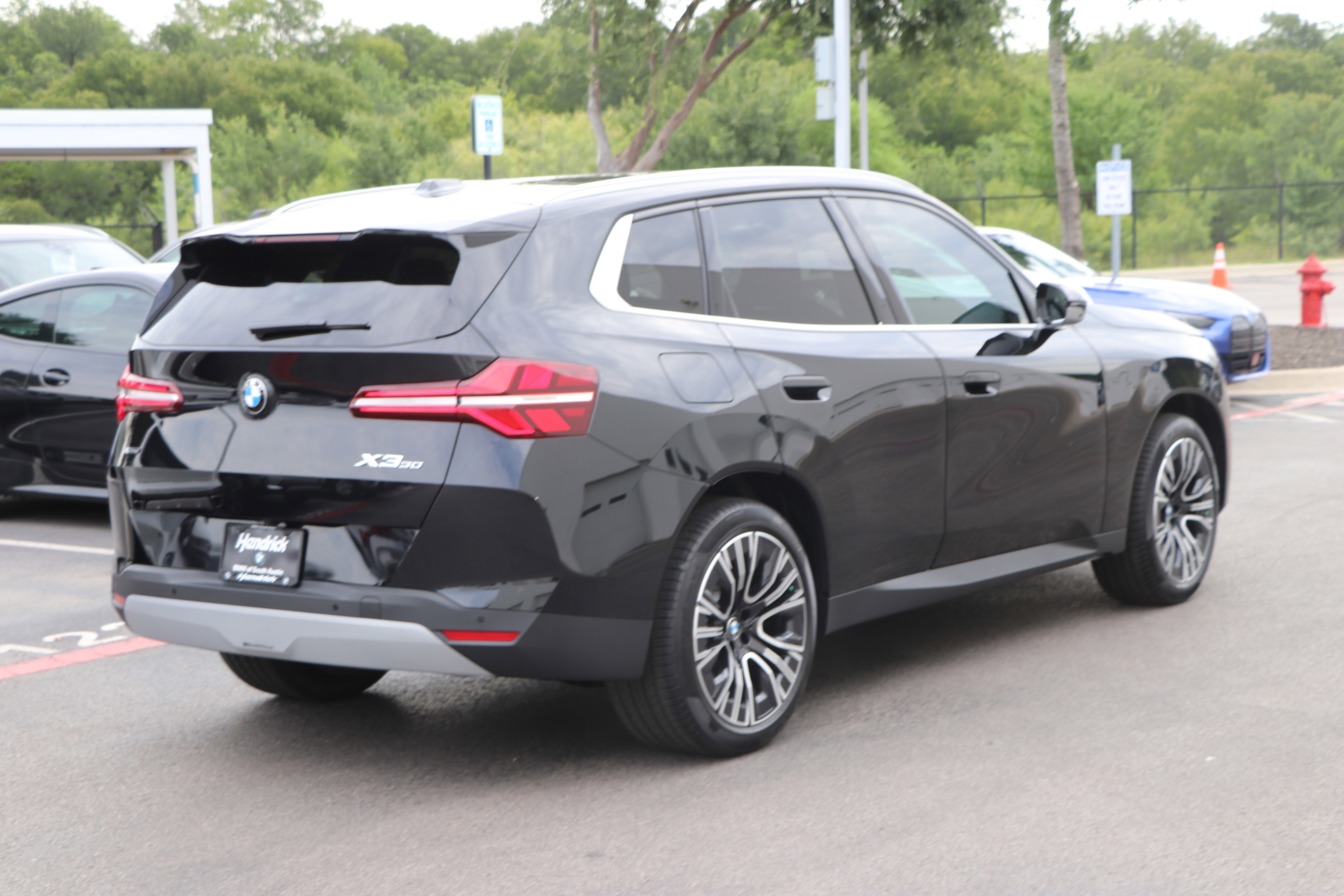Used 2026 BMW X3 xDrive30 w/ Premium Package image 10