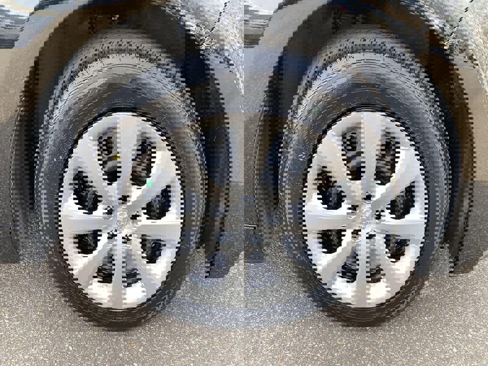 Used 2025 Toyota Corolla LE image 14