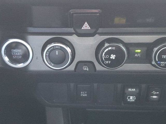 Certified 2018 Toyota Tacoma TRD Sport AWD/4WD image 23