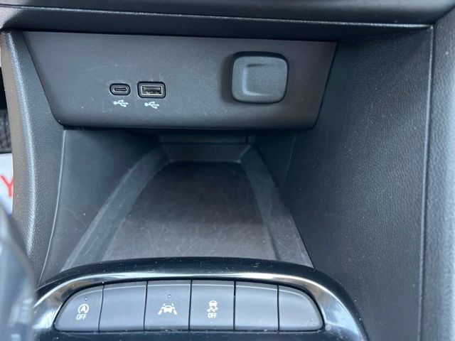 Used 2025 Buick Encore GX Preferred FWD image 18
