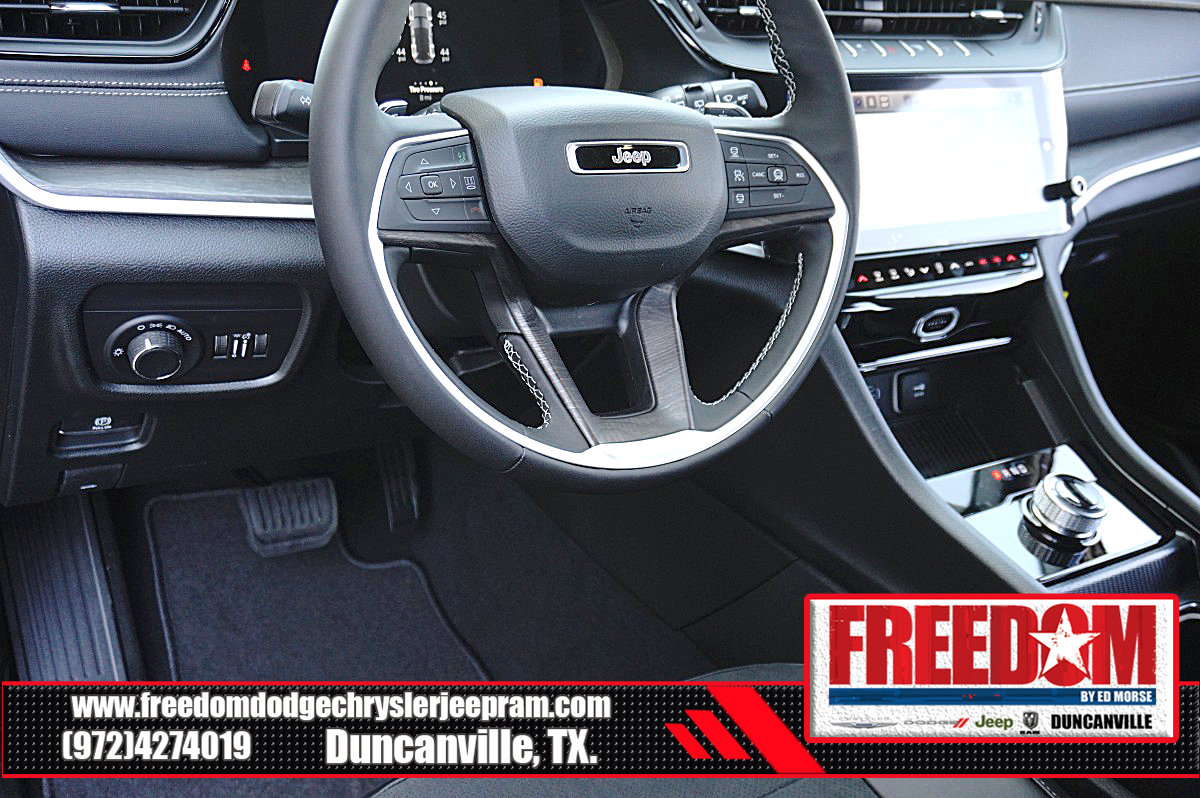 New 2026 Jeep Grand Cherokee Altitude RWD image 27