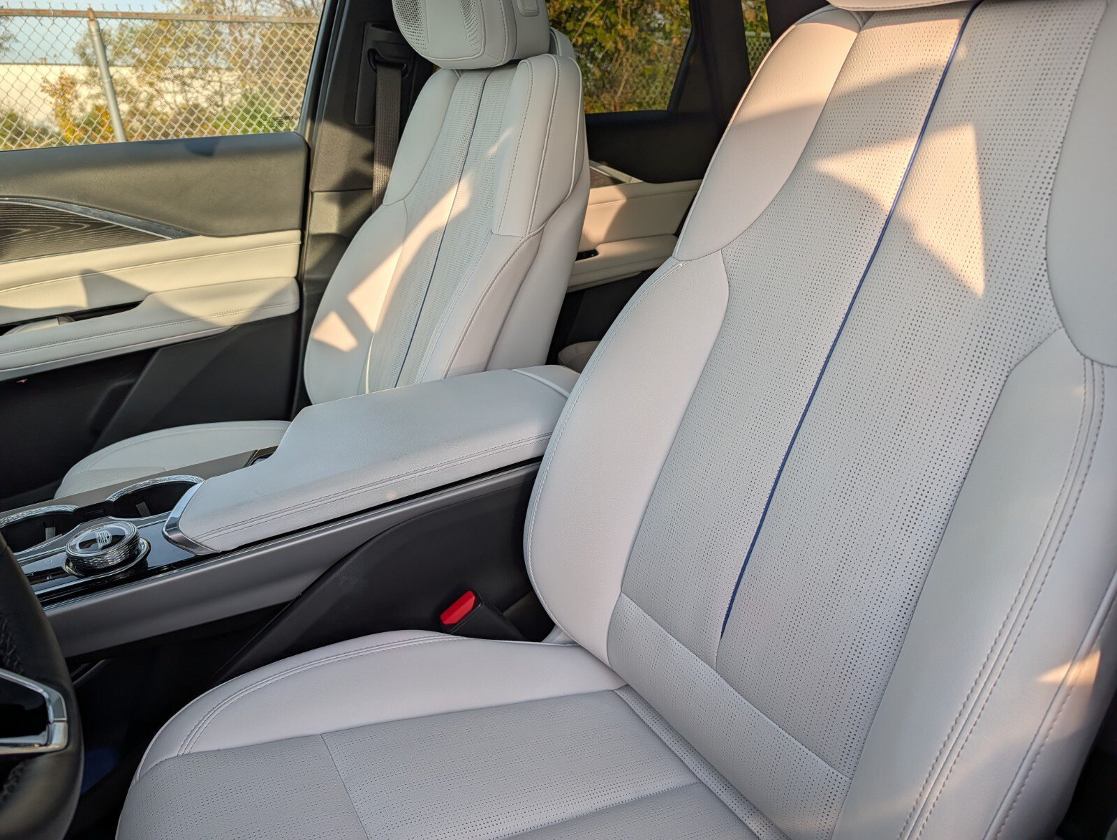Used 2024 Cadillac Lyriq Sport w/ LPO, Floor Liner Package AWD/4WD image 26