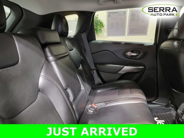 Used 2019 Jeep Cherokee Limited image 15