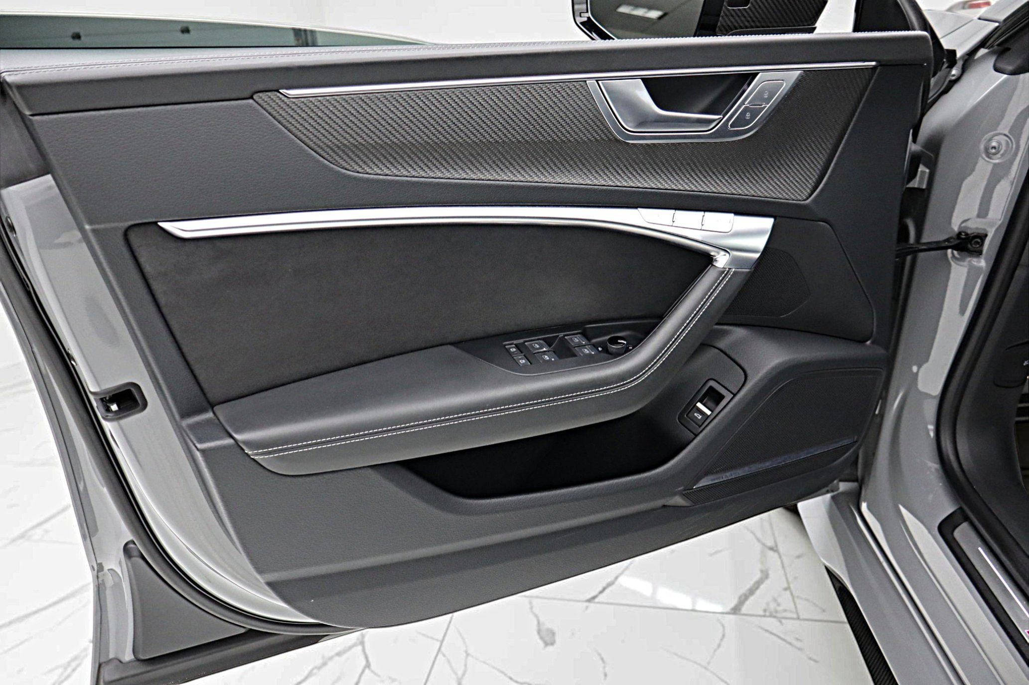 Used 2022 Audi RS 7 Sportback AWD/4WD image 37