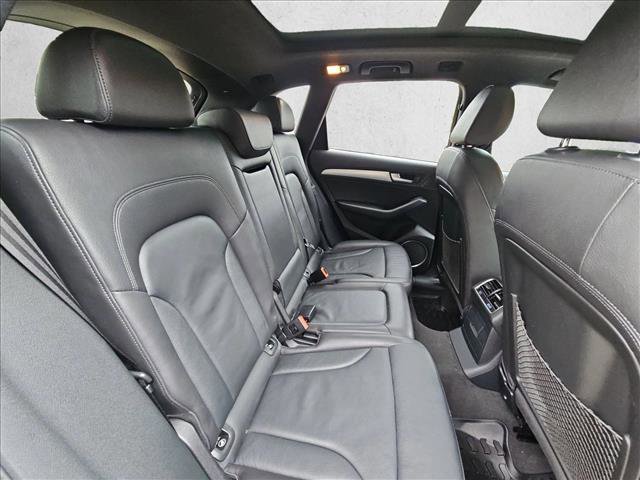 Used 2017 Audi Q5 2.0T Premium Plus w/ Technology Package image 18