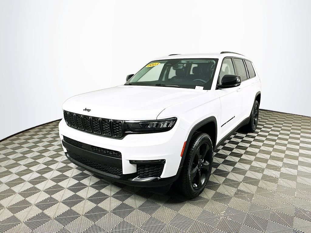 Certified 2023 Jeep Grand Cherokee L Limited w/ Black Appearance Package AWD/4WD image 5
