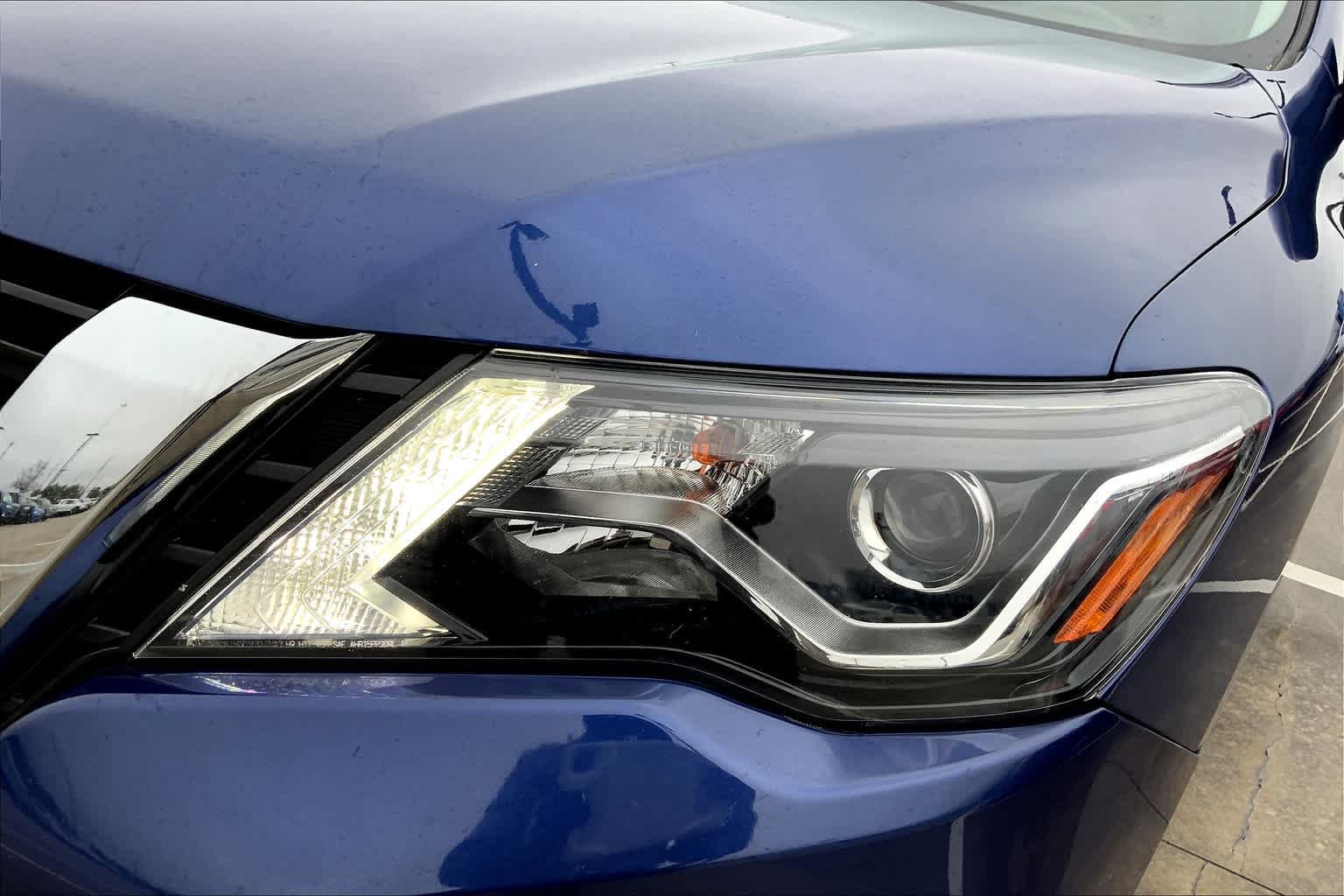 Used 2020 Nissan Pathfinder SV FWD image 24